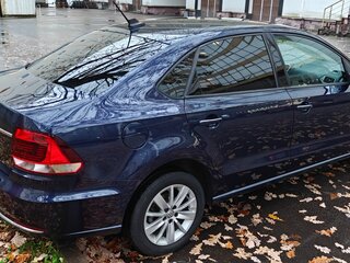 2017 Volkswagen Polo V Рестайлинг, синий, 1100000 рублей, вид 4