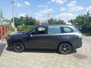 2013 Mitsubishi Outlander III, серый, 1800000 рублей, вид 4