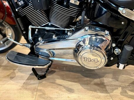 2024 Harley-Davidson Fat Boy, красный, 3400000 рублей, вид 4