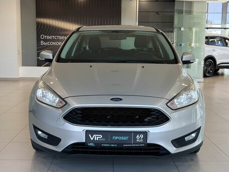 2015 Ford Focus III Рестайлинг, серебристый, 970000 рублей, вид 2