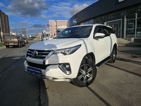Toyota Fortuner II