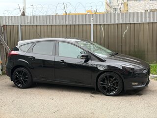 2016 Ford Focus III Рестайлинг, чёрный, 1100000 рублей, вид 1