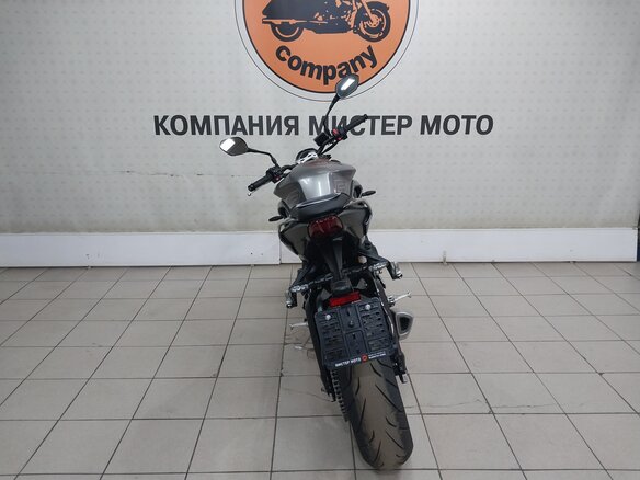 2026 Triumph Street Triple, серый, 1249000 рублей - вид 3
