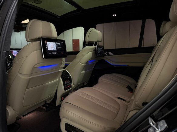 2019 BMW X7 30d I (G07), чёрный, 6600000 рублей - вид 32