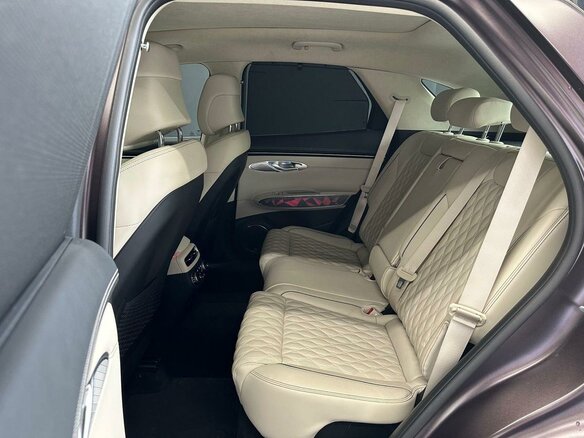 2023 Genesis GV70 I, красный, 10650000 рублей - вид 6
