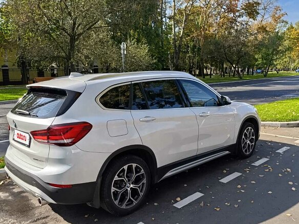2022 BMW X1 18i sDrive II (F48) Рестайлинг, белый, 2970000 рублей - вид 3