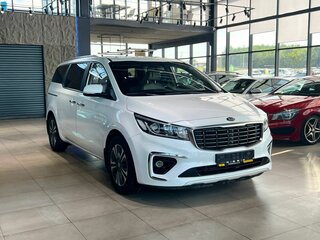 2018 Kia Carnival III, белый, 2920000 рублей, вид 3