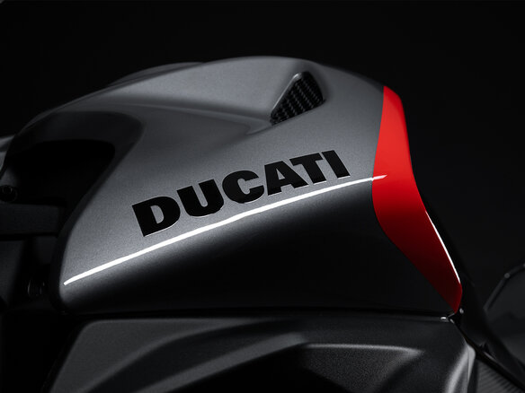 2026 Ducati Monster, серый, 1835000 рублей - вид 5