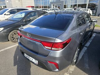 2019 Kia Rio IV, серый, 999000 рублей, вид 4