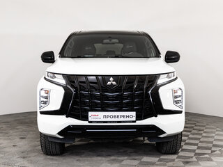 2022 Mitsubishi Montero Sport III Рестайлинг, белый, 3599000 рублей, вид 2