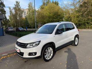 2013 Volkswagen Tiguan I Рестайлинг, белый, 1789000 рублей, вид 1
