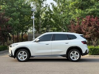 2025 BMW X1 Long 20Li sDrive III (U11/U12), белый, 3026111 рублей, вид 3