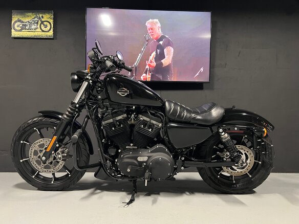 2020 Harley-Davidson Sportster 883, чёрный, 800000 рублей - вид 4