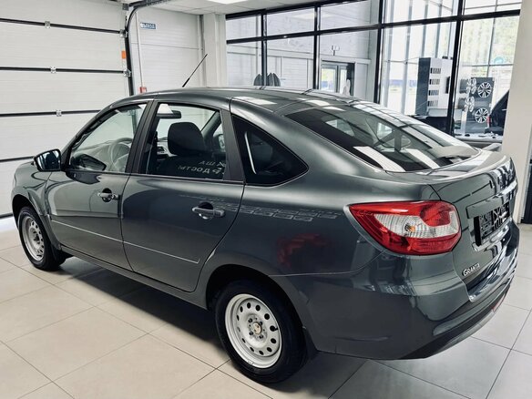 2026 Lada (ВАЗ) Granta I Рестайлинг, серый, 1118000 рублей - вид 5