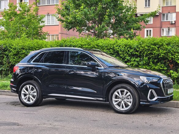 2024 Audi Q3 45 TFSI II (F3), чёрный, 2907000 рублей