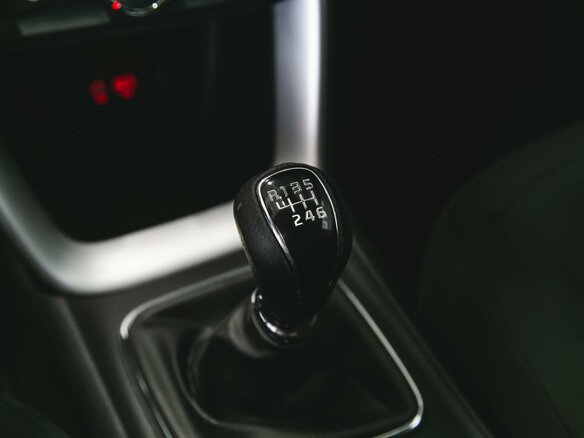 2017 Kia Ceed II Рестайлинг, белый, 1265000 рублей - вид 16