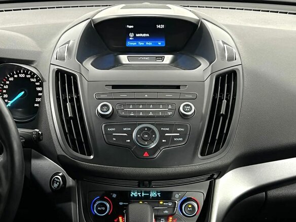 2018 Ford Kuga II Рестайлинг, коричневый, 1670000 рублей - вид 14