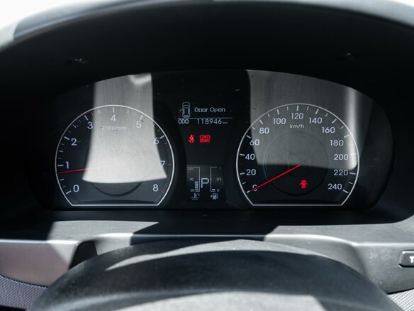 2011 Hyundai i30 I Рестайлинг, красный - вид 18