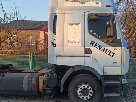 2000 Renault Premium, белый, 720000 рублей, вид 3