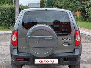 2017 Chevrolet Niva I Рестайлинг, серый, 560000 рублей, вид 3