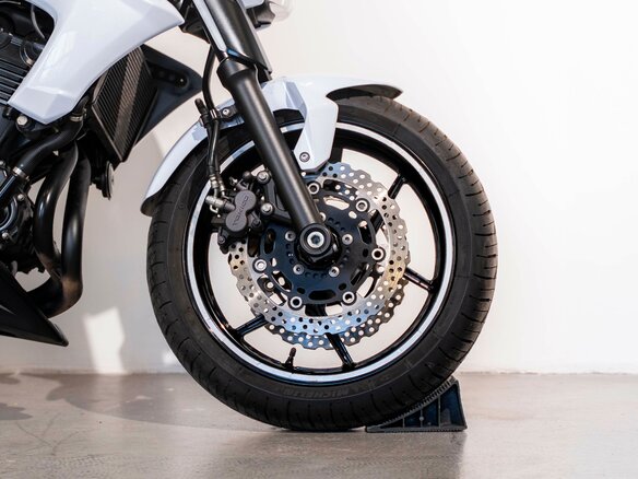 2012 Kawasaki ER-6N, белый, 480000 рублей - вид 16