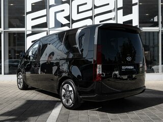 2023 Hyundai Staria I, чёрный, 5775000 рублей, вид 2