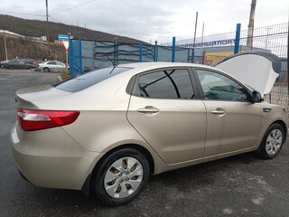 2014 Kia Rio III, бежевый, 690000 рублей, вид 2
