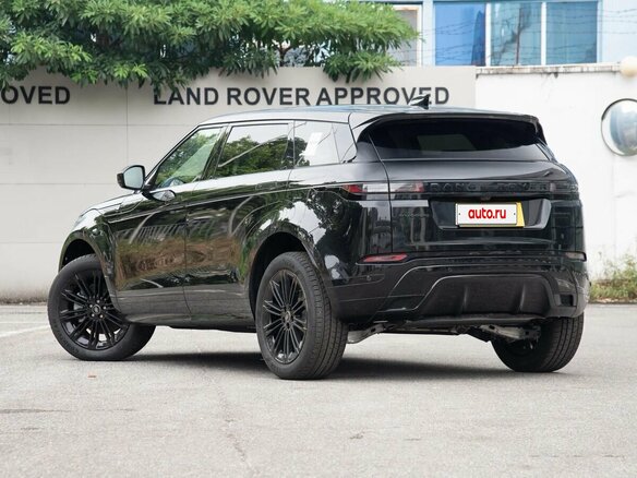 2025 Land Rover Range Rover Evoque II Рестайлинг, чёрный, 6090000 рублей - вид 4