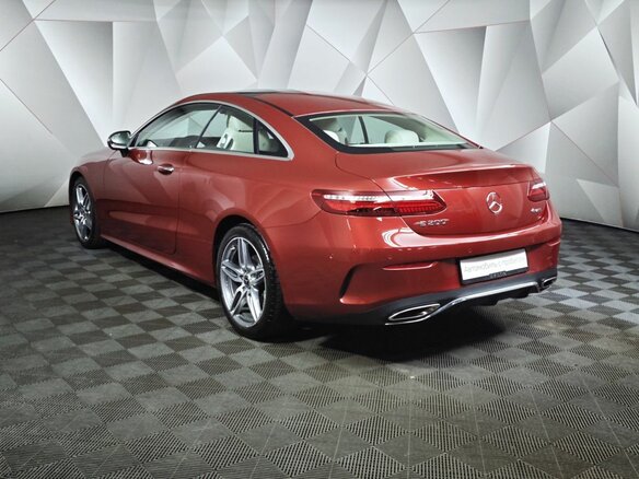 2019 Mercedes-Benz E-Класс 200 V (W213, S213, C238), красный, 3800000 рублей - вид 3