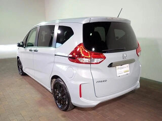 2022 Honda Freed II Рестайлинг, белый, 1550000 рублей, вид 5