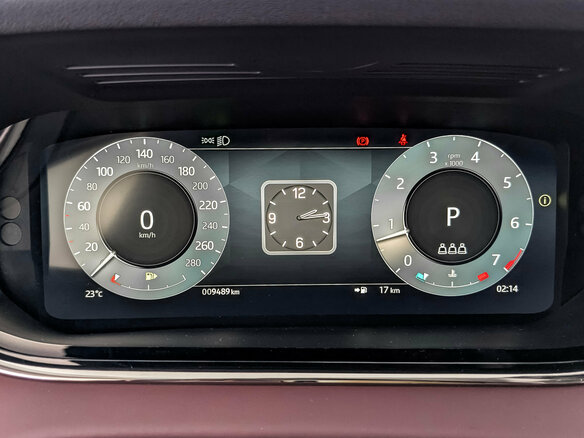 2023 Land Rover Range Rover Evoque II Рестайлинг, белый - вид 16