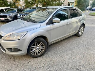 2008 Ford Focus II Рестайлинг, серебристый, 450000 рублей, вид 5