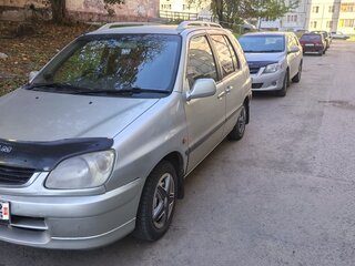 2000 Toyota Raum I, серый, 300000 рублей, вид 1