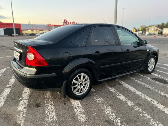2007 Ford Focus II Рестайлинг, чёрный - вид 2