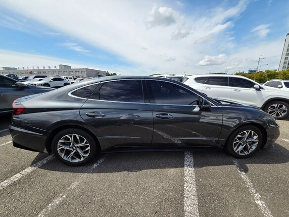 2022 Hyundai Sonata VIII (DN8), серый, 2100000 рублей - вид 8