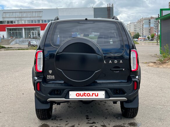 2026 Lada (ВАЗ) Niva Travel I Рестайлинг, чёрный - вид 2