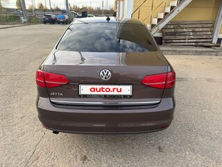 2017 Volkswagen Jetta VI Рестайлинг, коричневый, 1200000 рублей, вид 3