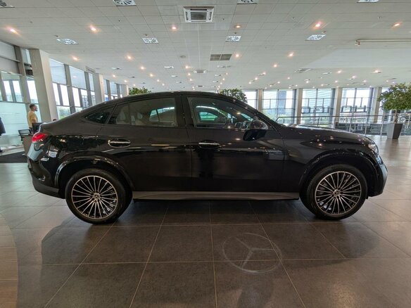 2025 Mercedes-Benz GLC Coupe 300 II (C254), чёрный - вид 3