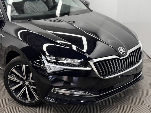 2025 Skoda Superb III Рестайлинг, чёрный, 3420000 рублей - вид 12