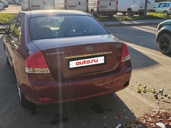 2007 Kia Cerato I Рестайлинг, красный, 220000 рублей - вид 4