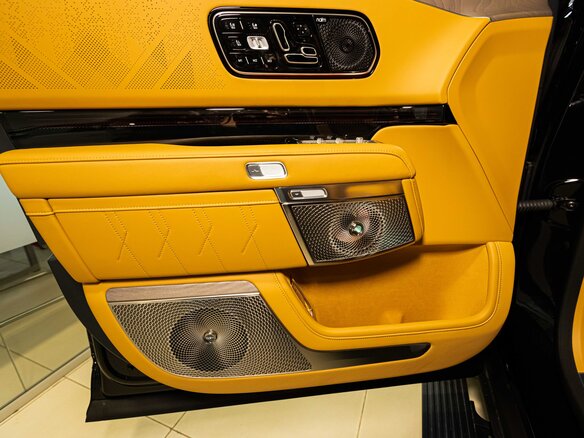 2025 Zeekr 9X 70 kWh, чёрный, 11998000 рублей - вид 26