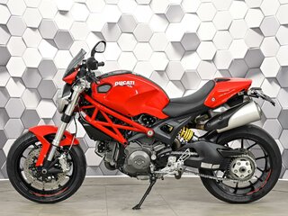 2011 Ducati Monster 796, красный, 485000 рублей, вид 4