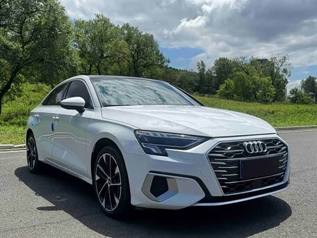 2022 Audi A3 35 TFSI IV (8Y), белый, 2450000 рублей, вид 3