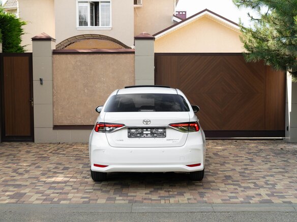 2022 Toyota Corolla XII (E210), белый - вид 4