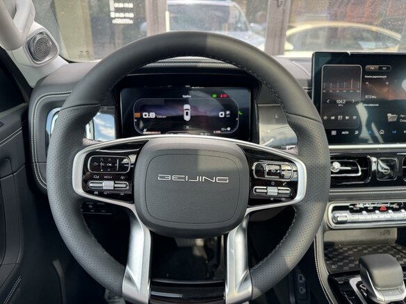 2025 BAIC BJ60, серебристый, 5890000 рублей - вид 11