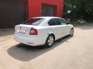 2010 Skoda Octavia DSG7 II (A5) Рестайлинг, белый, 620000 рублей, вид 3