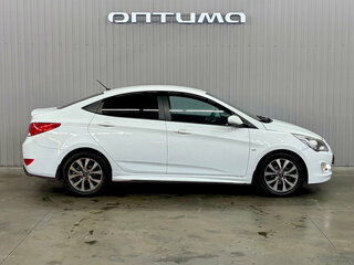 2015 Hyundai Solaris I Рестайлинг, белый, 947000 рублей, вид 4