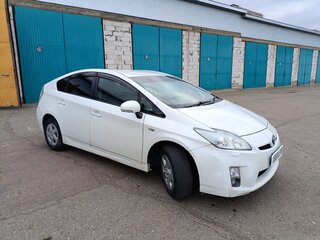 2010 Toyota Prius III (XW30), белый, 950000 рублей, вид 2
