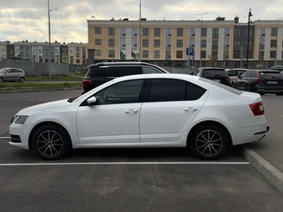 2017 Skoda Octavia III (A7) Рестайлинг, белый, 1400000 рублей, вид 5