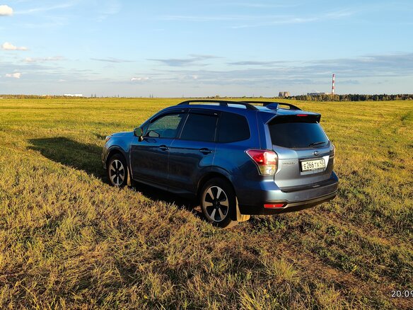 2018 Subaru Forester IV Рестайлинг 2, синий, 2250000 рублей